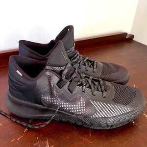Nike Kyrie Flytrap 5 - men’s size 12